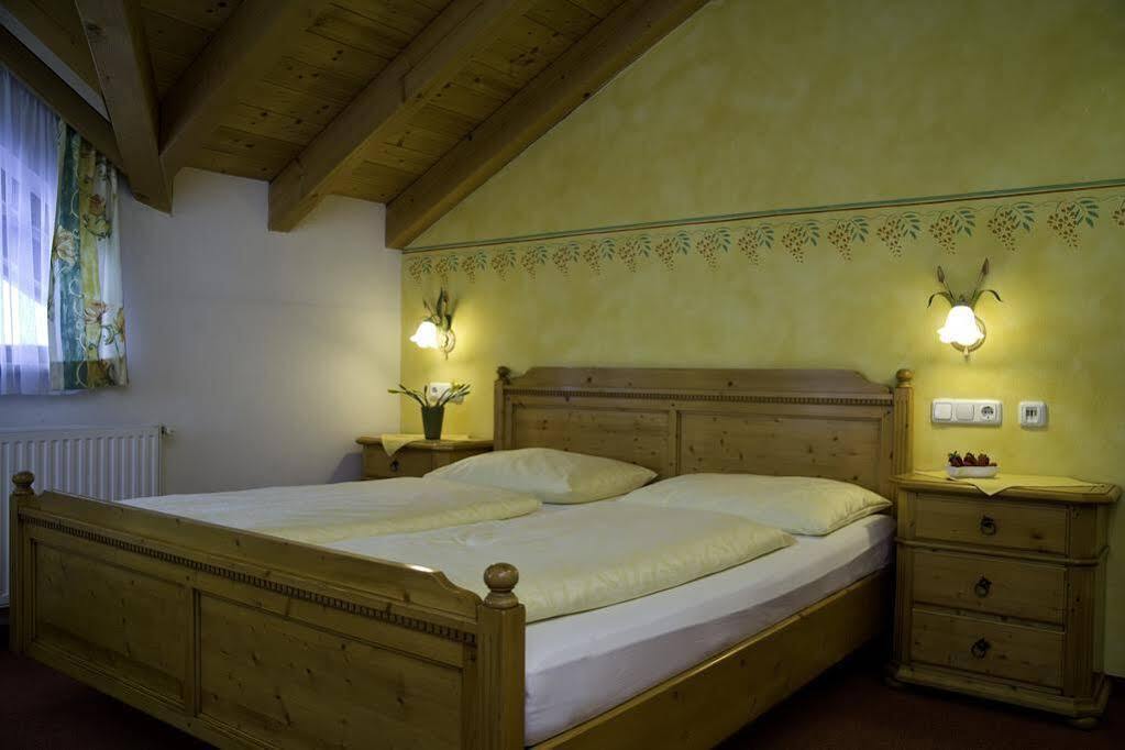 Sportpension Elisabeth Neustift im Stubaital Extérieur photo